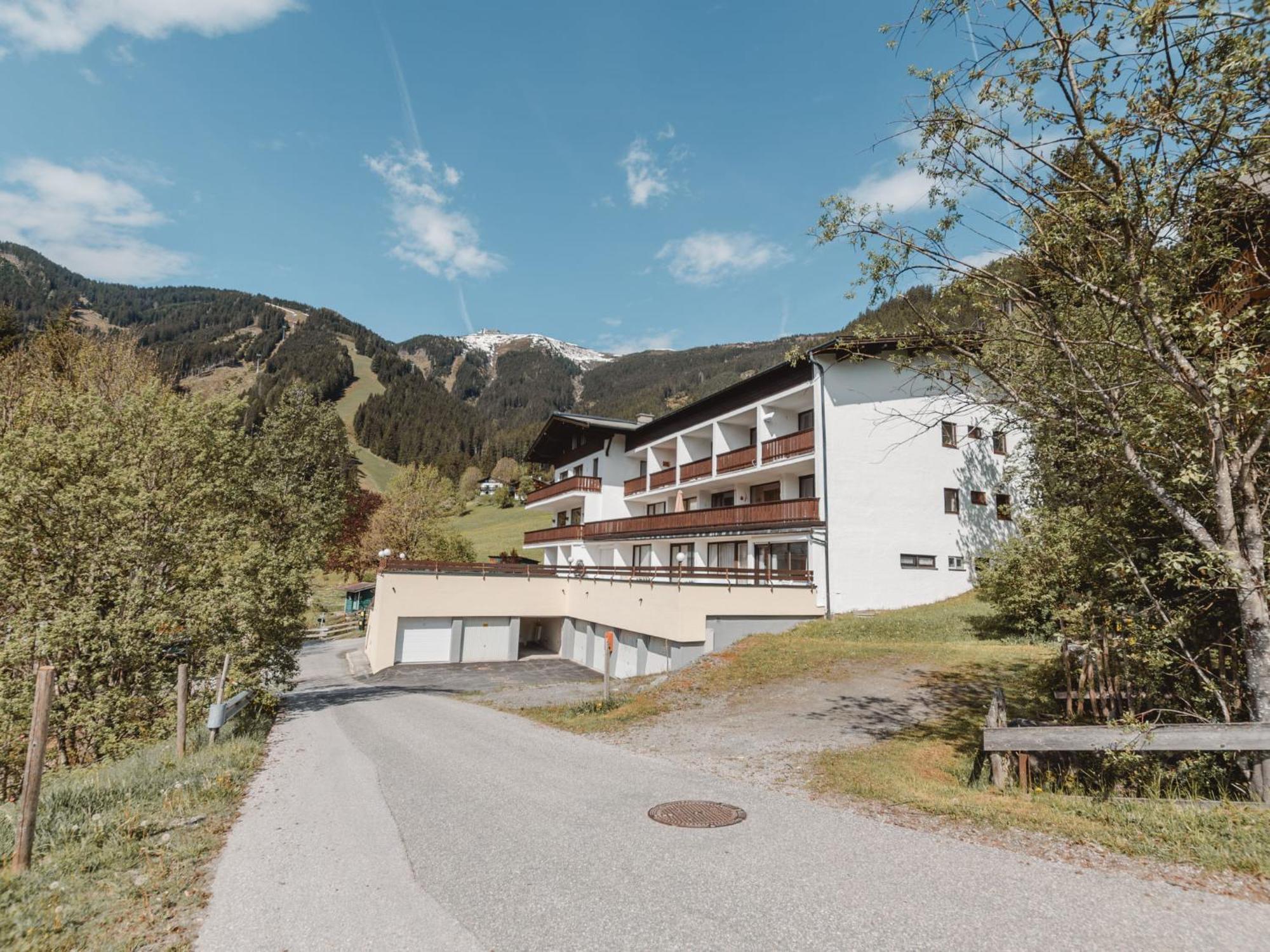 Apartment Schihuette By Interhome Zell am See Bagian luar foto
